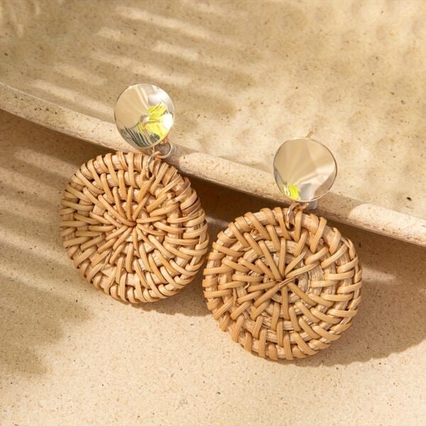 088804e8-286e-46c0-800f-0e54a2f98f84.jpg Brown Vine-made Round Woven Earrings