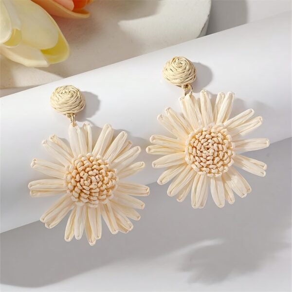 0fd18979-4ca2-4df0-b1d2-9eb45cdff4b1.jpg 1 Pair Boho Chic Handwoven Daisy Earrings for Women