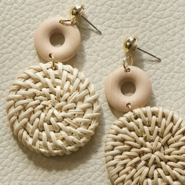 acd637decc5dc18fc7a4c4a5eaceab7b.jpg 1 Pair of Elegant Boho Chic Handwoven White Rattan Circle Dangle Earrings for Women